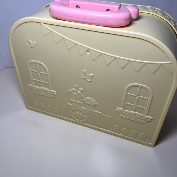 Lil Woodzeez  Bakery Travel Suitcase Replacement  Yellow Case ONLY No Figures - Picture 4 of 6